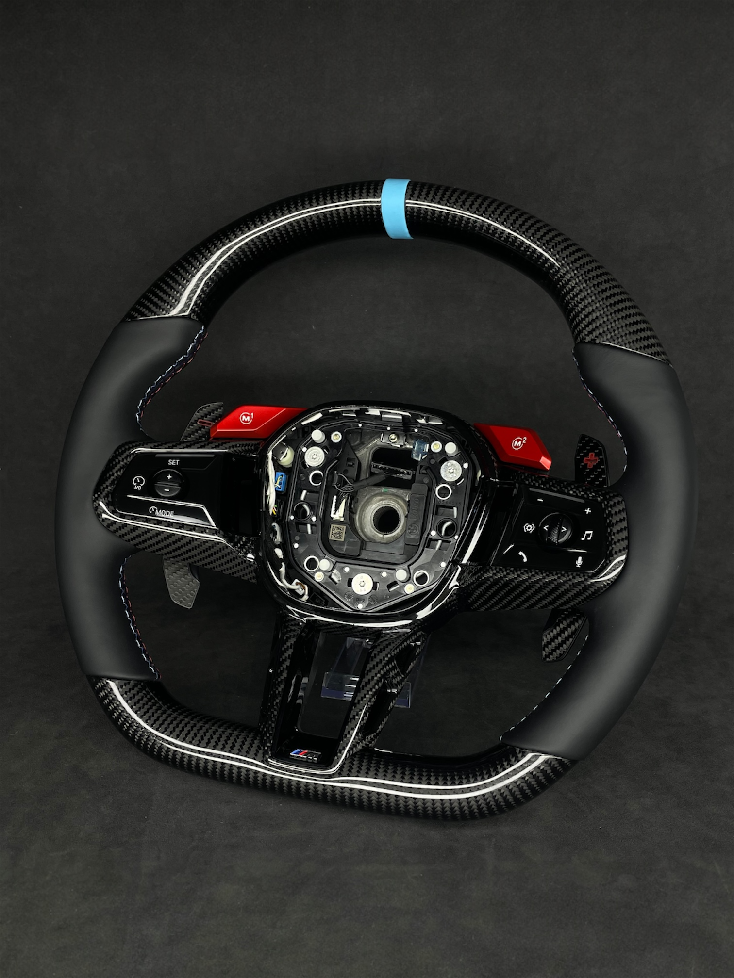 BMW M5 STEERING WHEEL